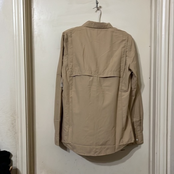 NWT Small Women's Long-Sleeve Classic-Fit Outdoor Shirt with Chest Pockets - Picture 7 of 7